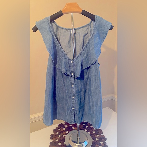 Old Navy Jean Sleeveless Ruffle Blouse - Picture 1 of 2